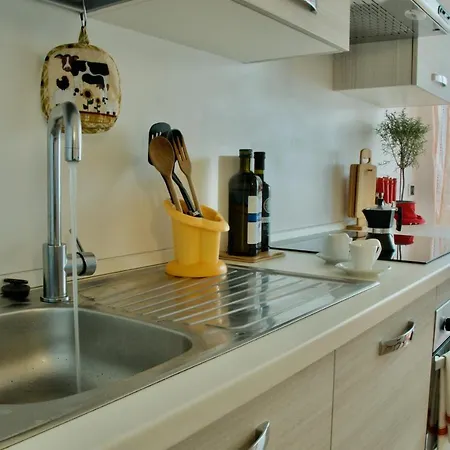 Apartment Achea Di Tss' - Lavori Esterni Terminati, Tutti I Servizi Nelle Vicinanze Supermercato, Bar, Lavanderia, Ristoranti *